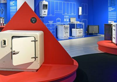 MORA. Dvě staletí cesty dějinami