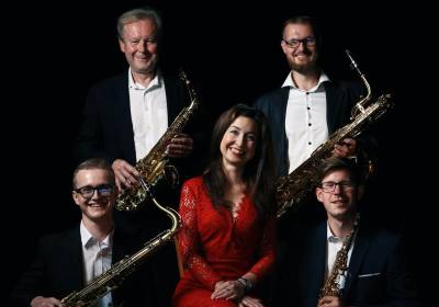 Světová hudba pro 4 saxofony a zpěv