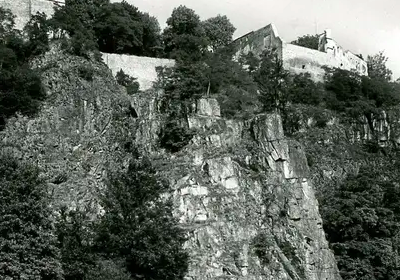 Výstava starých fotografií hradu Zvíkova