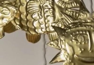 Děti tvoří v Národopisném muzeu: Vánoční ozdoby vytlačované do plechu