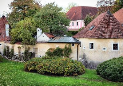 Stará katovna a městské opevnění
